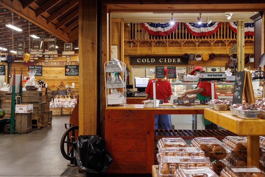 More Photos Of 63 Talona Spur Rd, Ellijay Freestanding For Sale