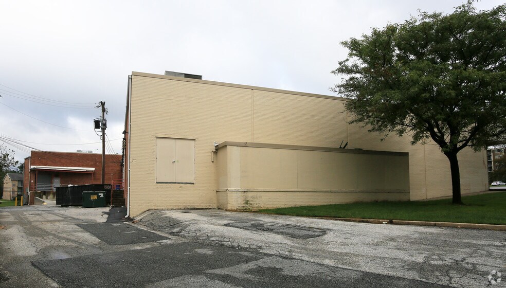 More Photos Of 2300 E Northern Pky, Baltimore Unknown For Lease