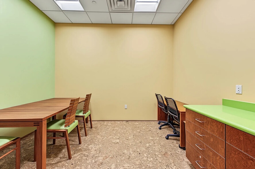 More Photos Of 20045 N 19th Ave, Phoenix Medical For Sale
