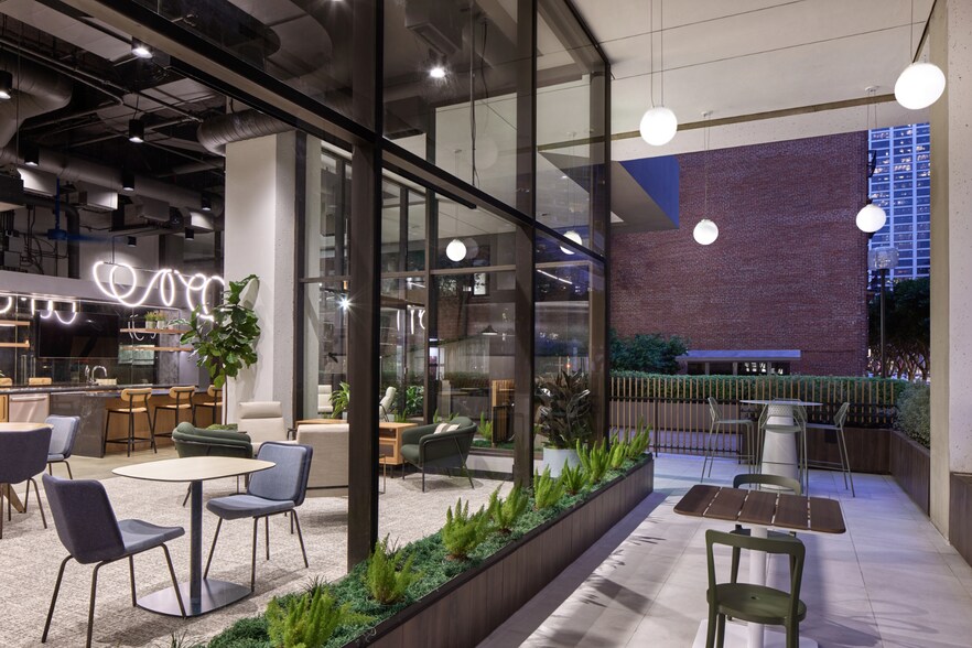 More Photos Of 221 Main St, San Francisco Office For Lease