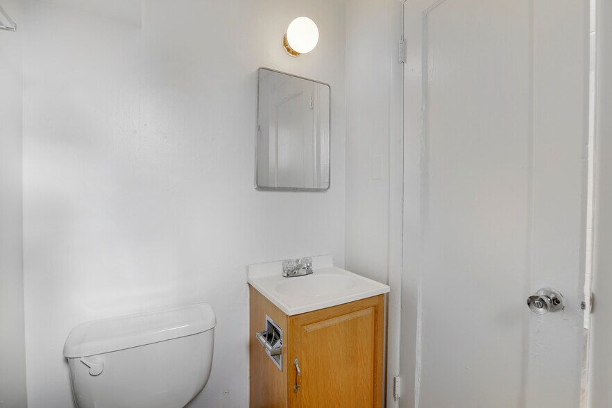 More Photos Of 636 S Quitman St, Denver Apartments For Sale