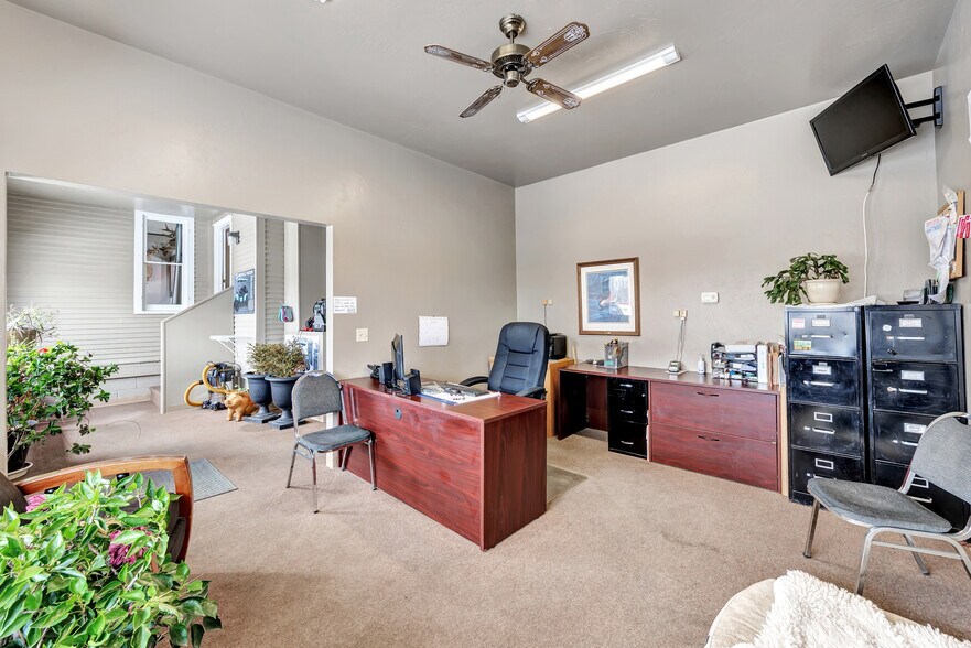 More Photos Of 513-529 Duluth Ave, Sturgeon Bay, Sturgeon Bay General Retail For Sale