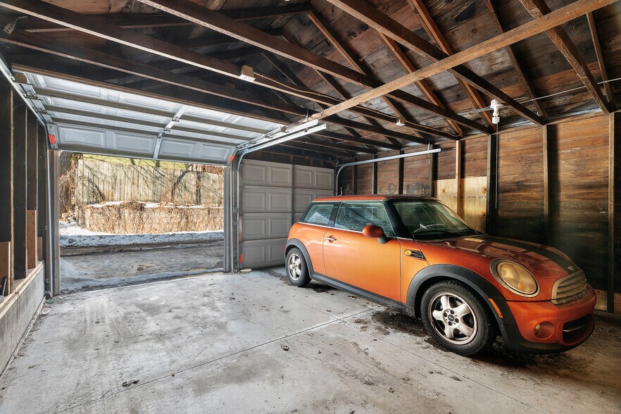 More Photos Of 2420 4th Ave S, Minneapolis Apartments For Sale