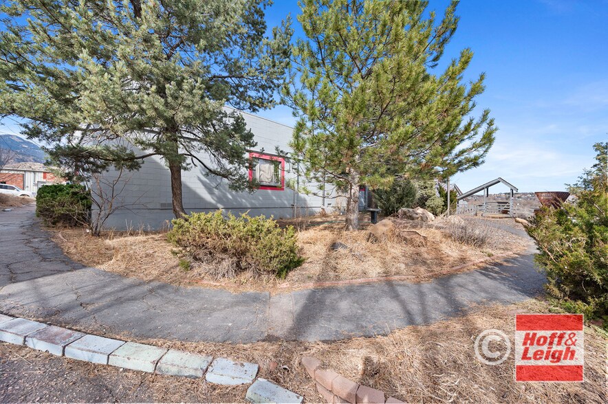 More Photos Of 2109 Broadway St, Colorado Springs Light Distribution For Sale