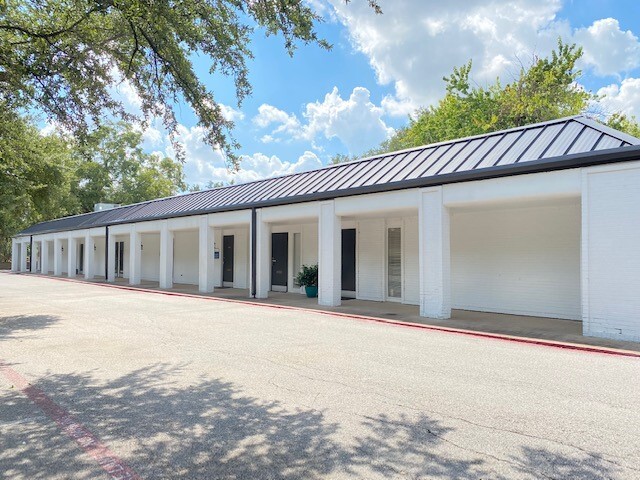 More Photos Of 670 W Arapaho Rd, Richardson Medical For Lease