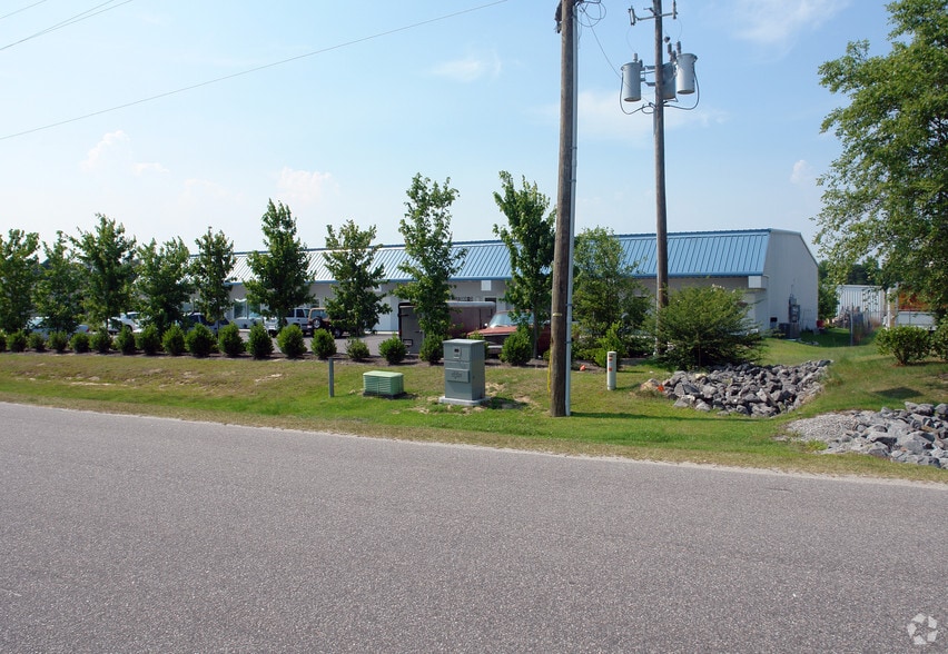 More Photos Of 3205 Kitty Hawk Rd, Wilmington Flex For Sale