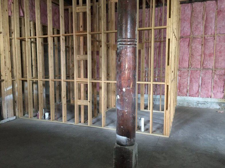 More Photos Of 801 Frenchmen St, New Orleans Restaurant For Lease