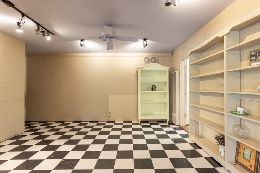 More Photos Of 69 W Carmel Valley Rd, Carmel Valley Freestanding For Sale