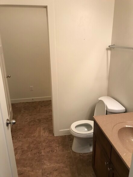 More Photos Of 32 W 200 S, Bountiful Apartments For Sale