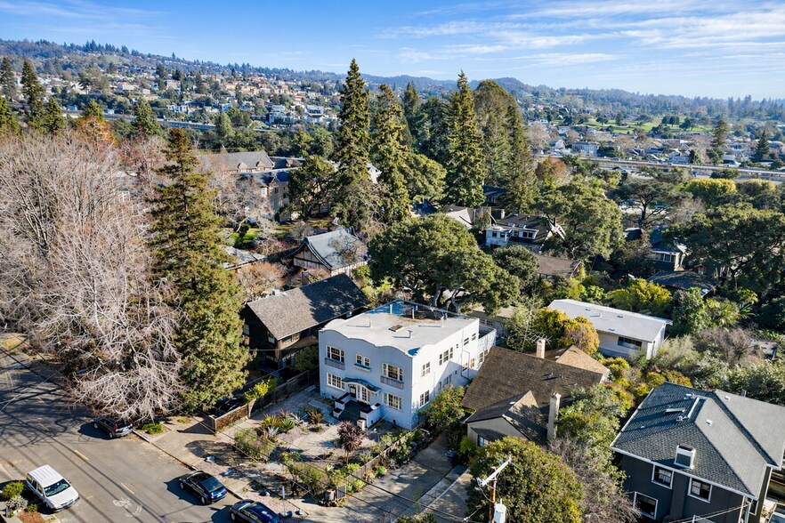 More Photos Of 6100 Chabot Rd, Oakland Multifamily For Sale