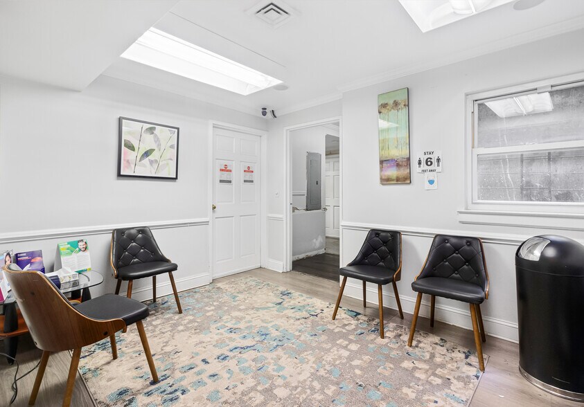 More Photos Of 120 E 36th St, New York Apartments For Sale