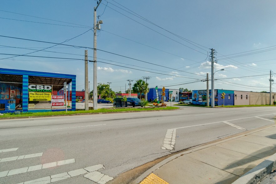 More Photos Of 117-137 Hughlett Ave, Cocoa General Retail For Sale