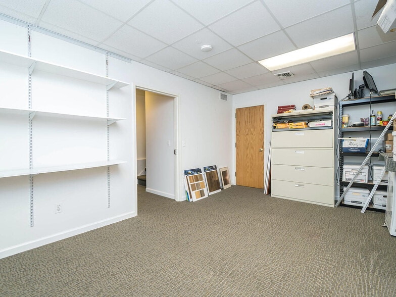 More Photos Of 17 S Maryland Ave, Port Washington Loft Creative Space For Sale