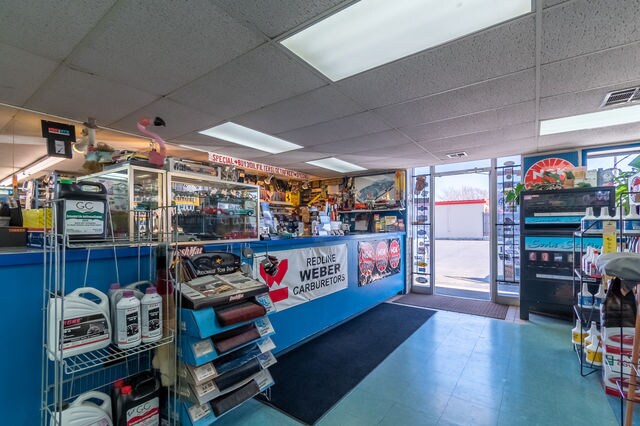 More Photos Of 6247 E 15th St, Tulsa Auto Repair For Sale