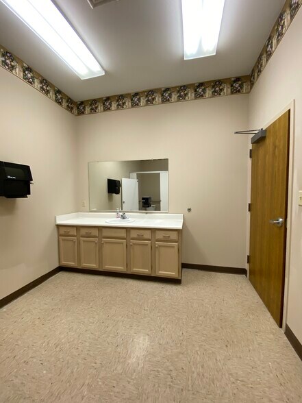 More Photos Of 1419 Chapman Hwy, Sevierville Light Distribution For Lease