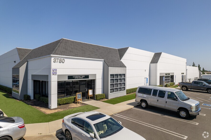 More Photos Of 3960 Prospect Ave, Yorba Linda Light Manufacturing For Lease