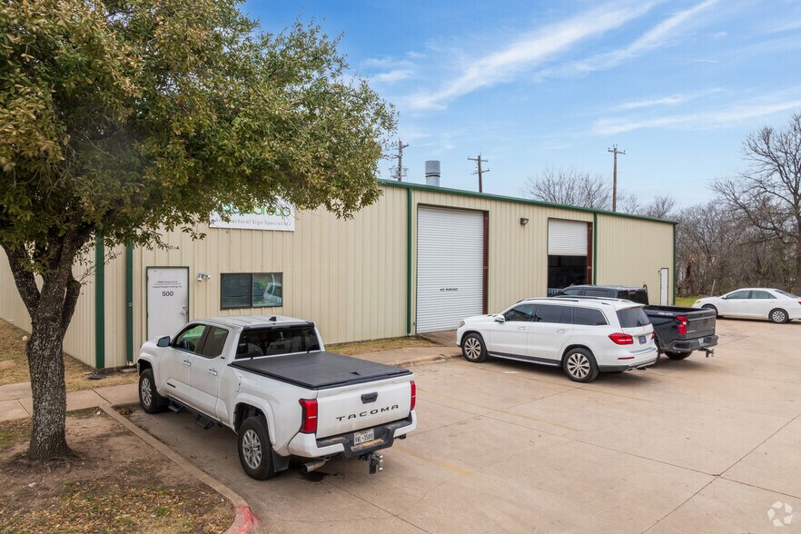 More Photos Of 1834 Ferguson Ln, Austin Unknown For Lease