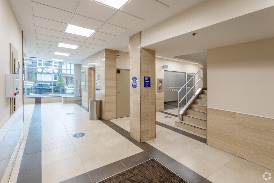 More Photos Of 3195 Granville St, Vancouver Medical For Lease