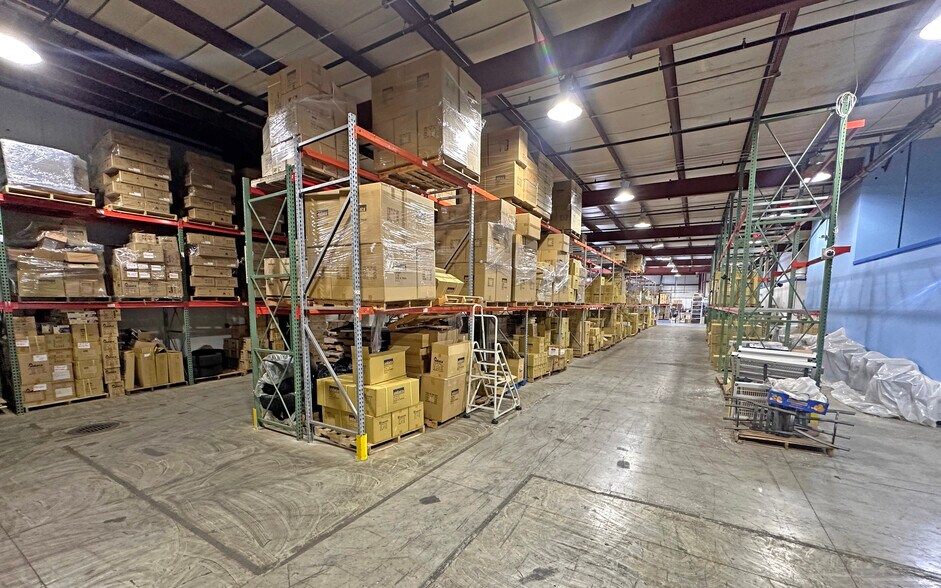 More Photos Of 22960 Venture Dr, Novi Warehouse For Sale