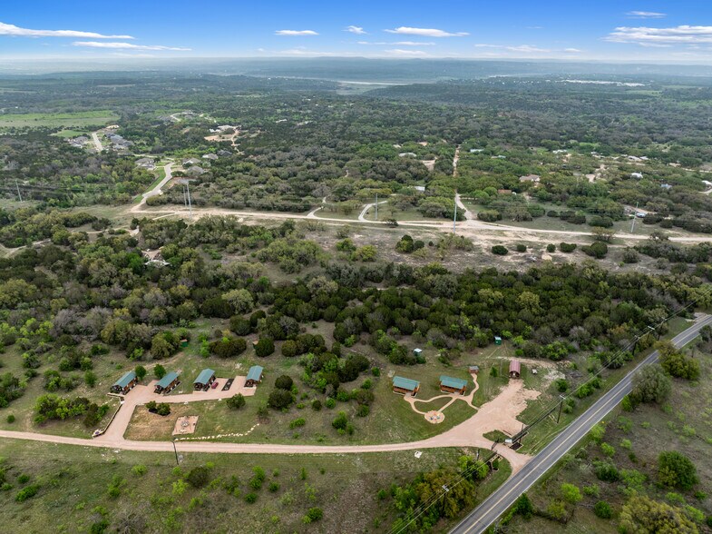 More Photos Of 212 Co 413 rd, Spicewood Hotel For Sale