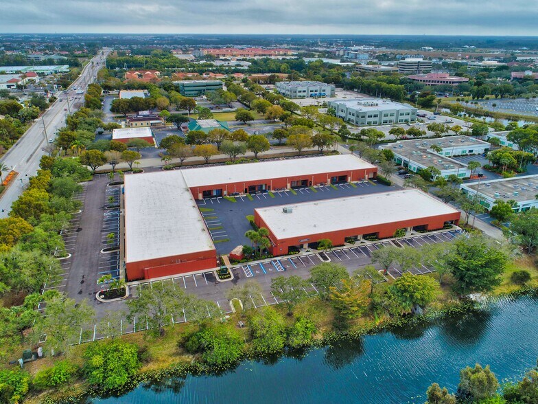 More Photos Of 2830 Winkler Ave, Fort Myers Office Residential For Lease