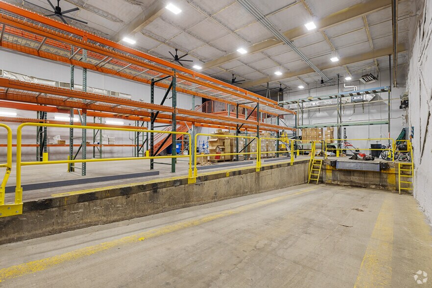More Photos Of 252-262 Depot Rd, Milford Light Distribution For Lease