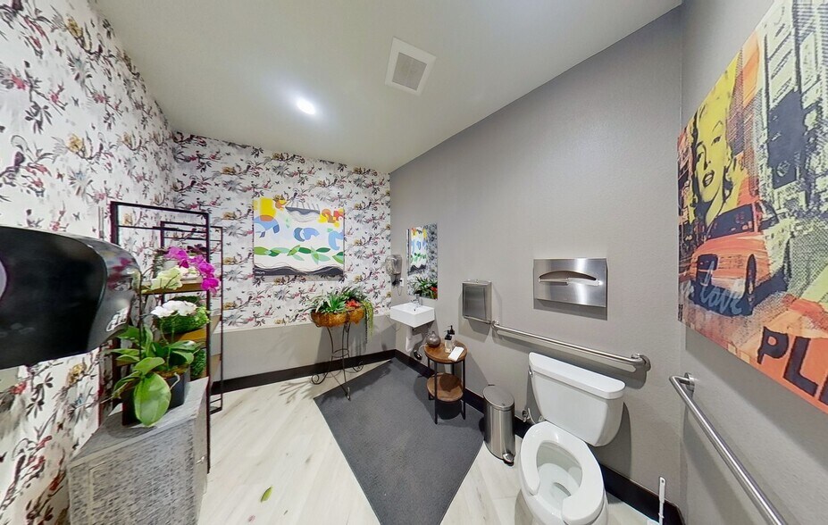 More Photos Of 10616-10622 Katella Ave, Anaheim Loft Creative Space For Sale