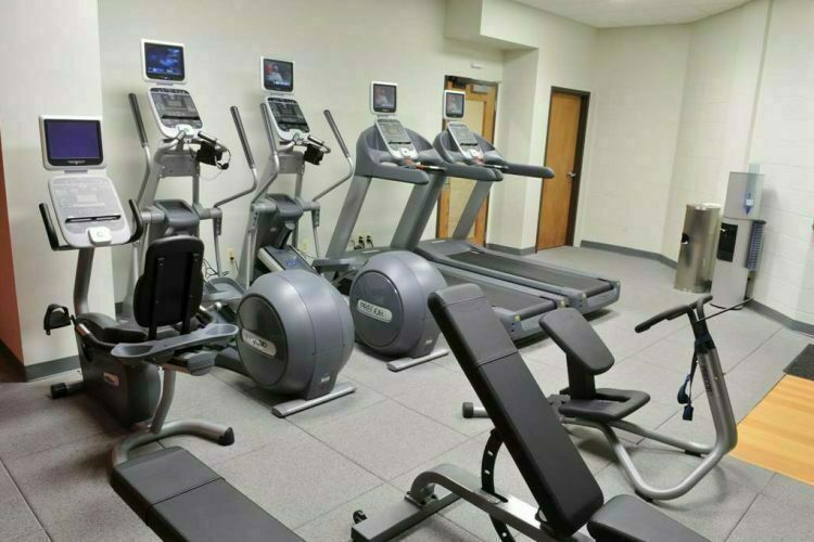 More Photos Of 28100 Franklin Rd, Southfield Hotel For Sale