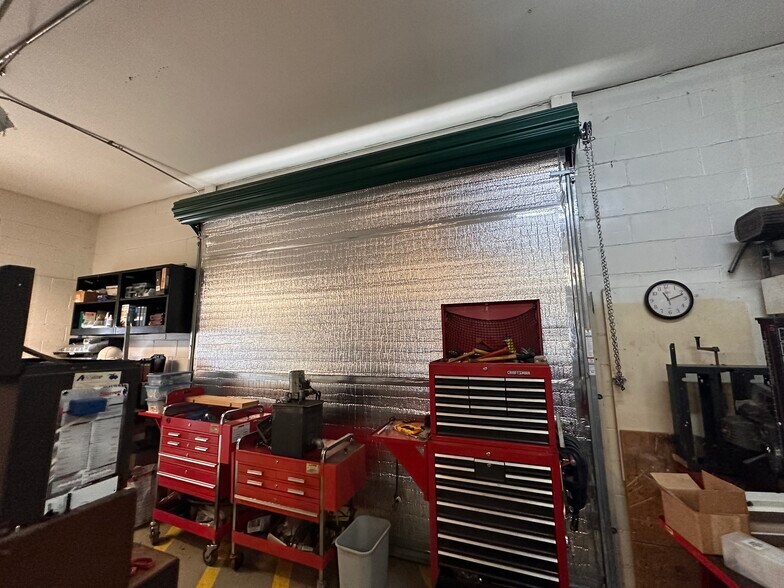 More Photos Of 420-440 Carey St, Deerfield Manufacturing For Sale