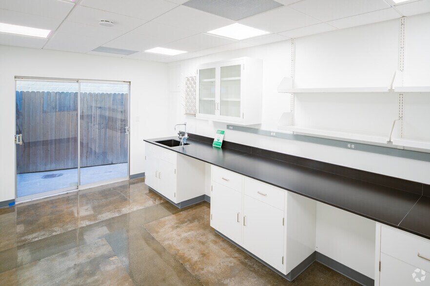 More Photos Of 1312-1316 Westwood Blvd, Los Angeles Research And Development For Sale