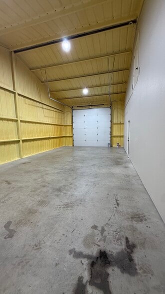 More Photos Of 2495 FM Road 1189, Brock Light Manufacturing For Lease