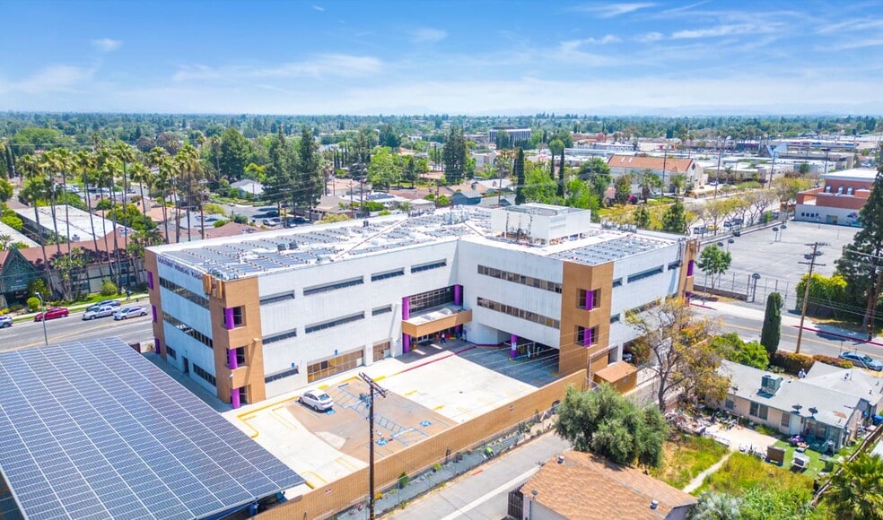 More Photos Of 10515 Balboa Blvd, Granada Hills Medical For Lease