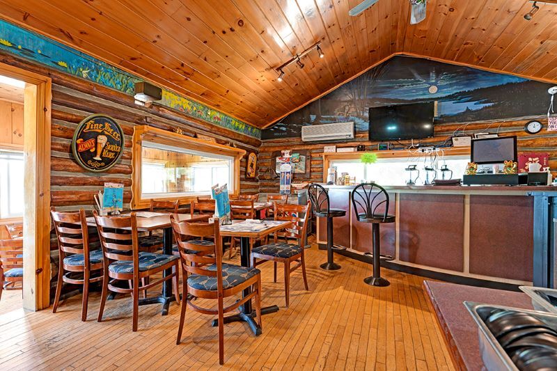 More Photos Of 4195 Watsons Corners Rd, Mcdonalds Corner Hotel For Sale