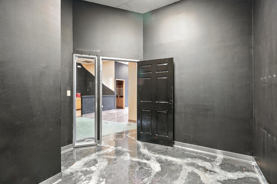 More Photos Of 4102 Buffalo Gap Rd, Abilene Unknown For Lease