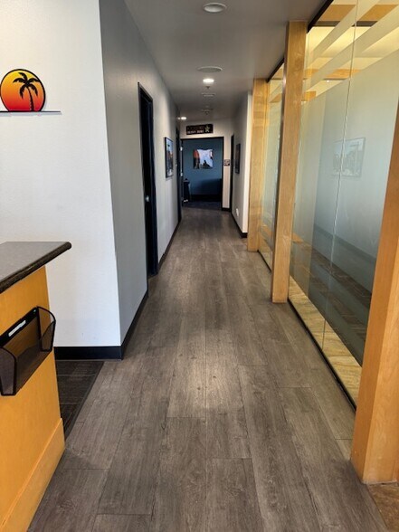 More Photos Of 2906 E Coronado St, Anaheim Warehouse For Lease