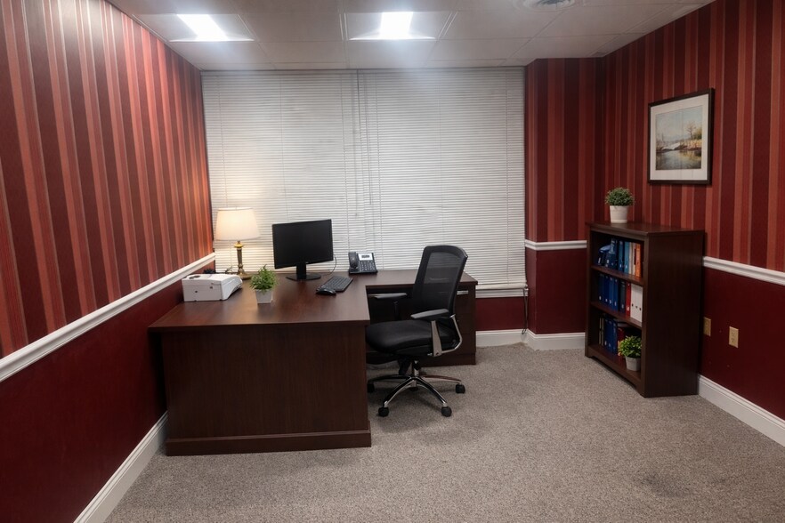 More Photos Of 2 Professional Dr, Gaithersburg Office For Lease
