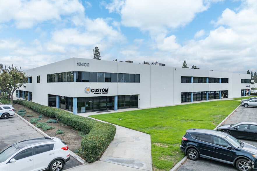 More Photos Of 10400 Pioneer Blvd, Santa Fe Springs Light Manufacturing For Lease