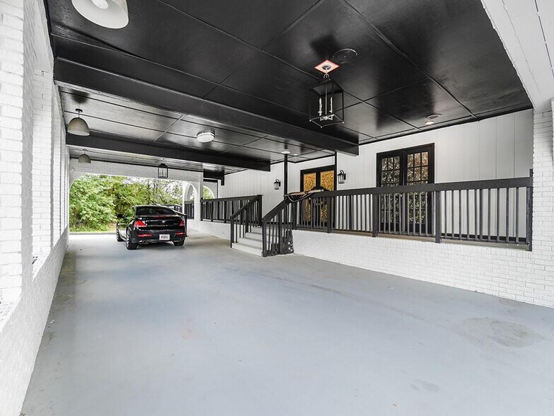 More Photos Of 2141 Flat Shoals Rd, Conyers Freestanding For Sale