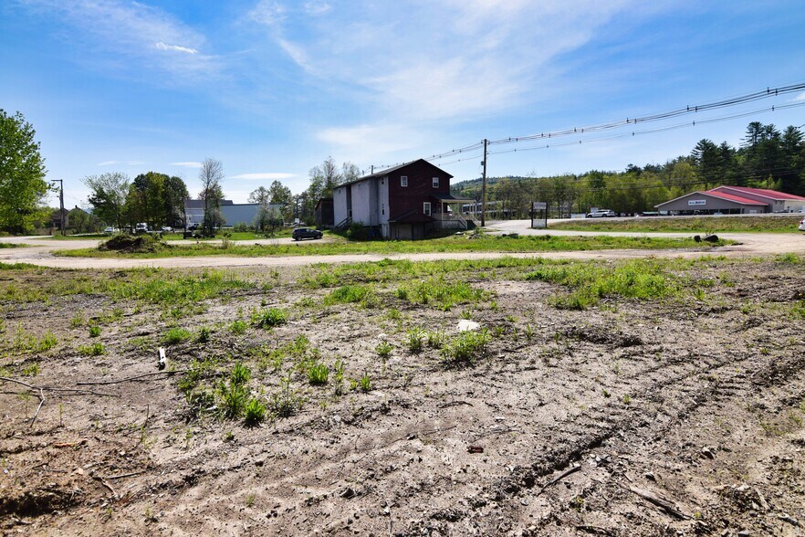More Photos Of 584 Tenney Mountain Hwy, Plymouth Freestanding For Sale