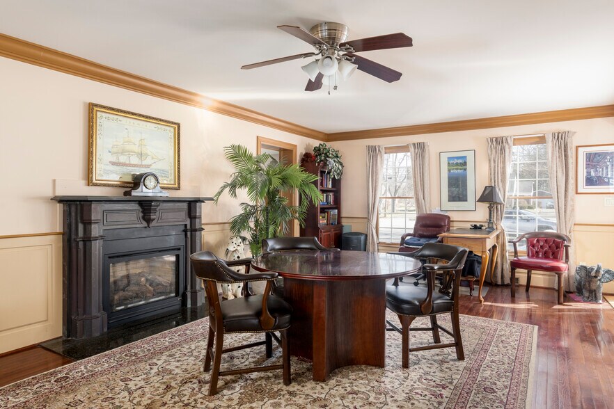 More Photos Of 860 Union Rd, West Seneca Office Residential For Sale