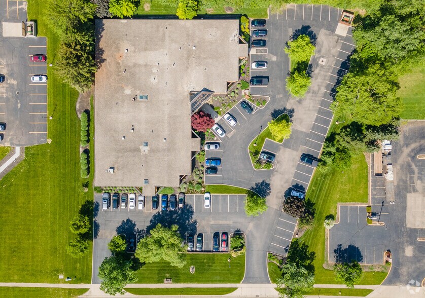 More Photos Of 8163 Old Yankee St, Dayton Office Residential For Lease