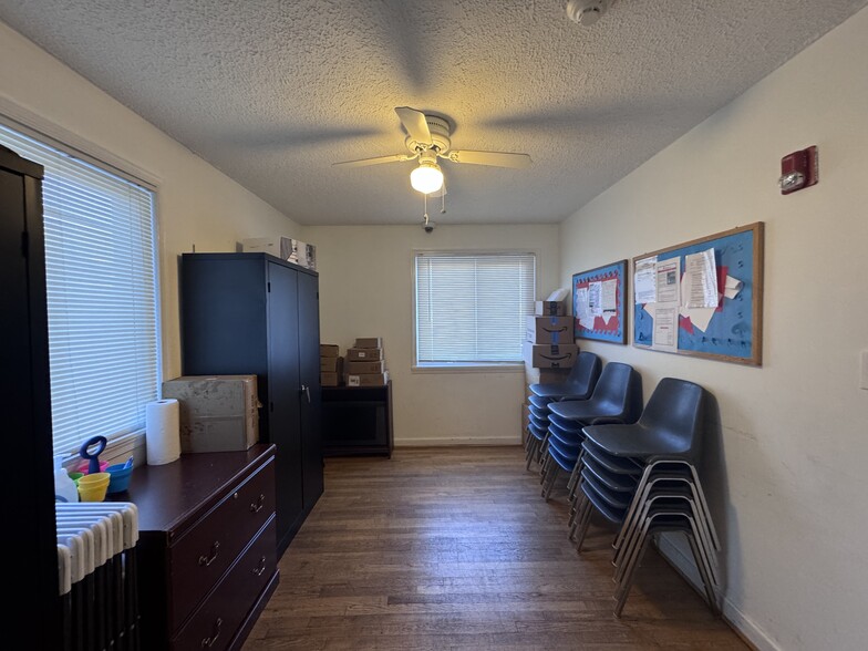 More Photos Of 7217 Poplar St, Annandale Office Residential For Sale