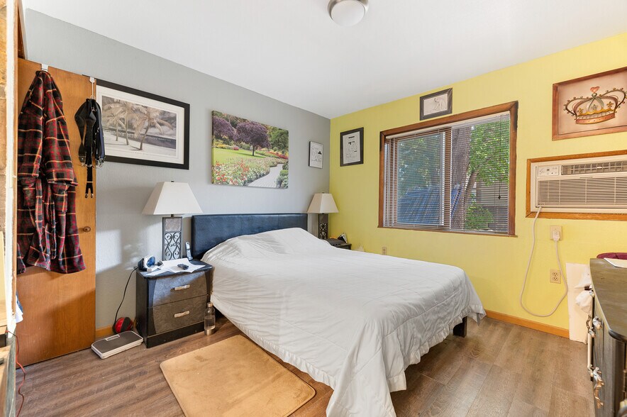 More Photos Of 518 National St, Belle Fourche Hotel For Sale