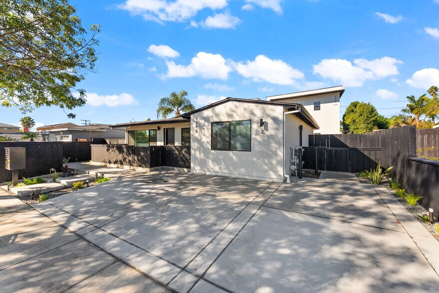 More Photos Of 4286 Samoset Ave, San Diego Multifamily For Sale