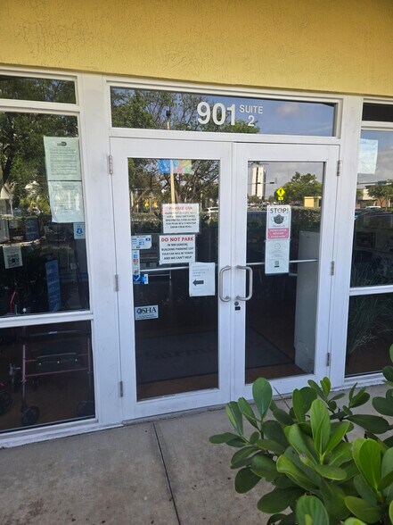 Primary Photo Of 901 N Miami Beach Blvd, North Miami Beach Self Storage For Lease