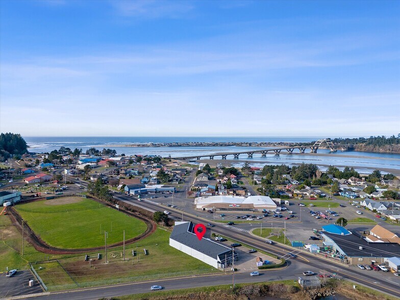 Primary Photo Of 385 NE Alsea Hwy, Waldport General Retail For Sale