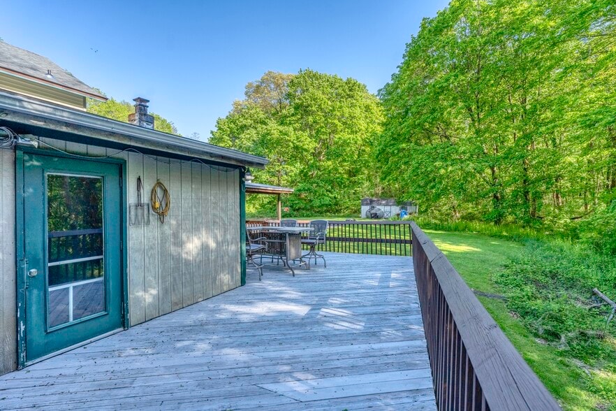 More Photos Of 1520 Broadway, Esopus Freestanding For Sale