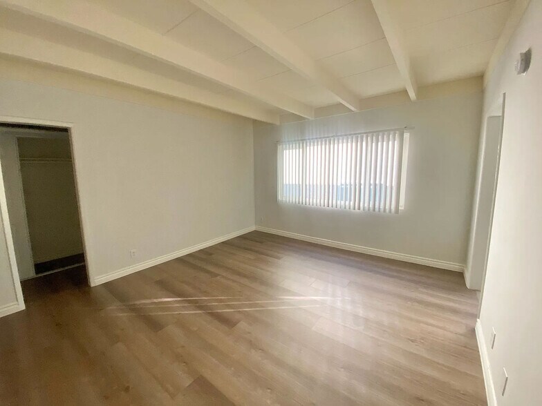 More Photos Of 208 S Normandie Ave, Los Angeles Apartments For Sale