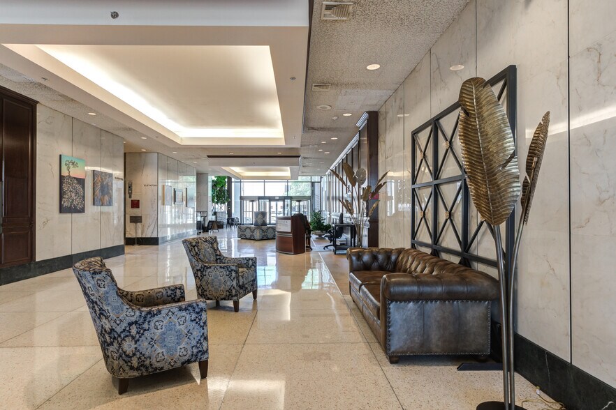 More Photos Of 1500 Broadway St, Lubbock Office For Lease