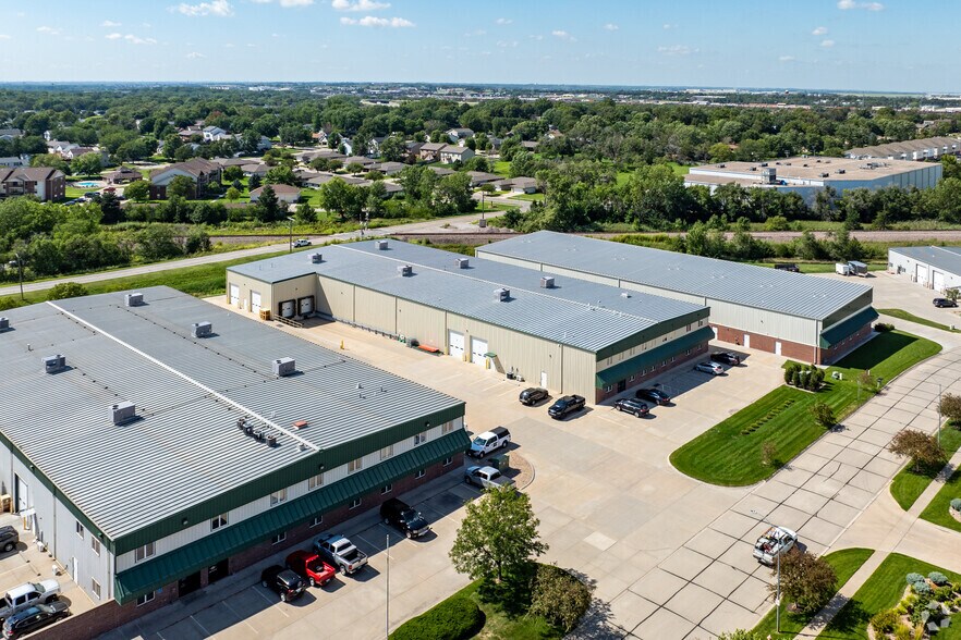 More Photos Of 1941 SW 6th St, Lincoln Warehouse For Sale